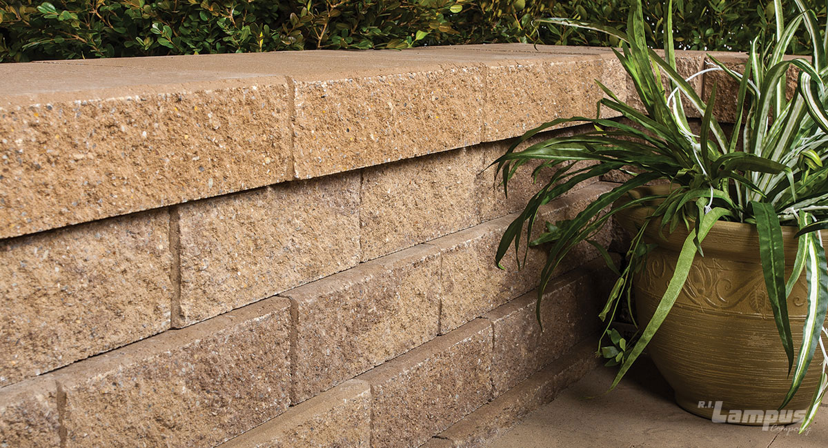 VersaLok® Accent Retaining Walls