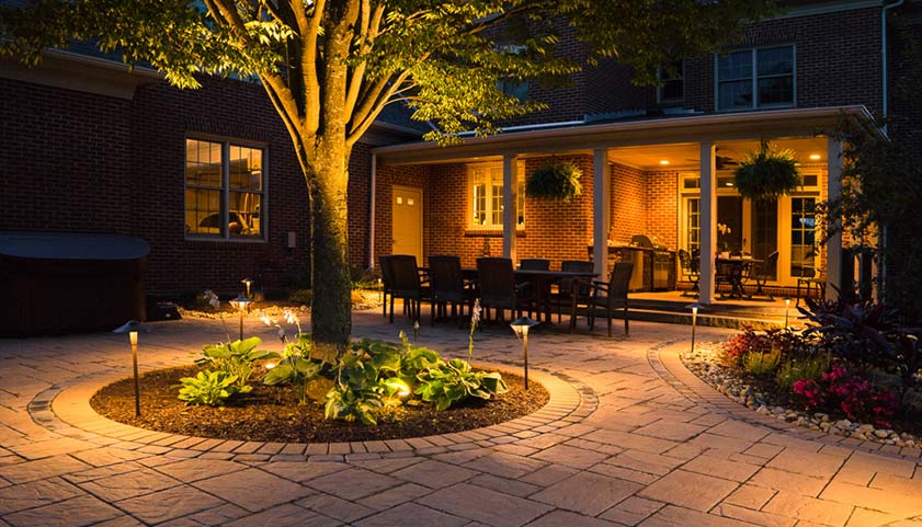 5 Outdoor Lighting Upgrades for Your Backyard - R.I. Lampus