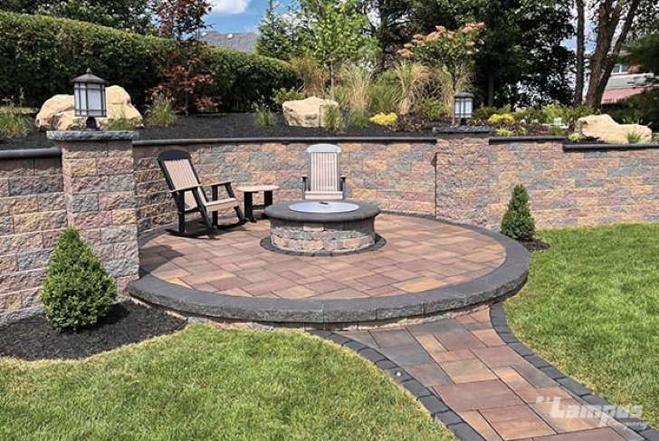 Castlerok® Retaining Walls | R.I. Lampus